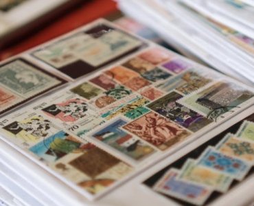 Małe dzieła sztuki pod dobrą opieką: kompletny przewodnik pielęgnacji kolekcji znaczków