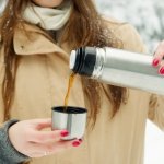 Zimowe nawodnienie bez wysiłku: sprytne triki, które sprawią, że będziesz pić więcej wody