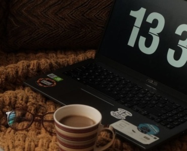 Home office bez chaosu: 12 sposobów na mistrzowskie zarządzanie czasem